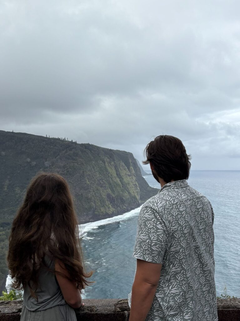 waipio valley lookout